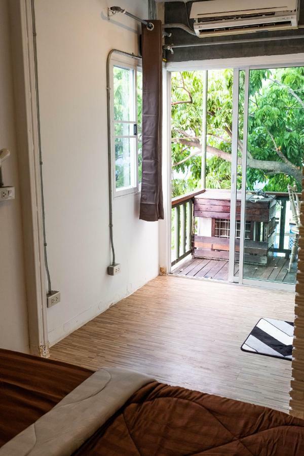 The Old Car Guesthouse Chiang Mai Exterior foto