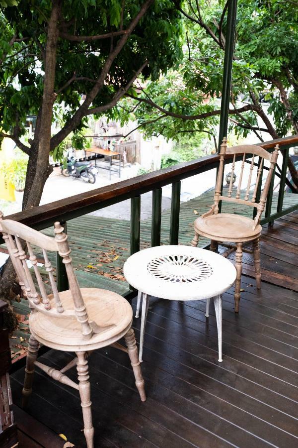 The Old Car Guesthouse Chiang Mai Exterior foto